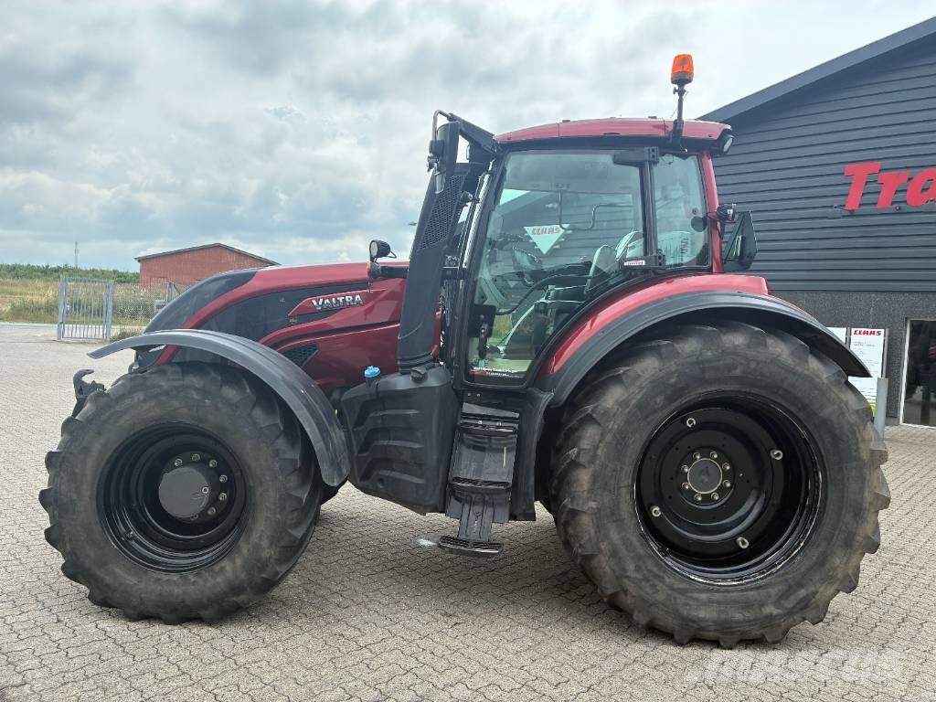 Valtra 254 Versus Traktory