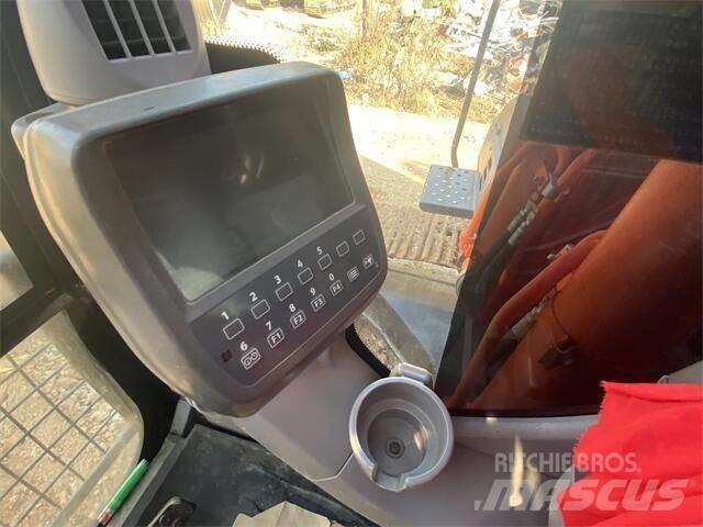 Hitachi ZX240H Pásové rýpadlá