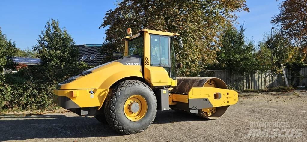 Volvo SD 135 B Ťahačové valce