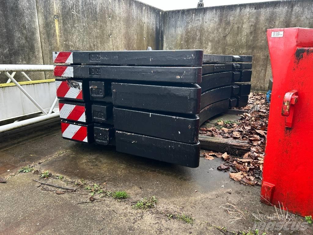 Grove GMK 4100 L Univerzálne terénne žeriavy