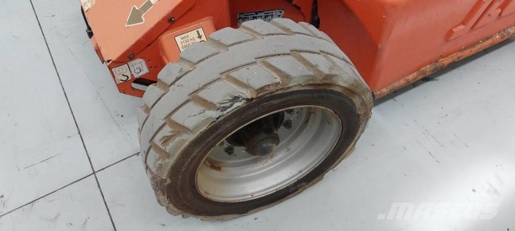 JLG E 450 AJ Kĺbové plošiny