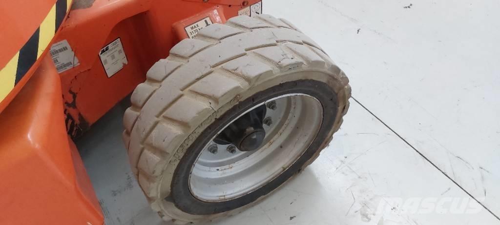 JLG E 450 AJ Kĺbové plošiny