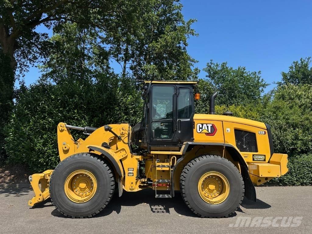 CAT 938 Kolesové nakladače