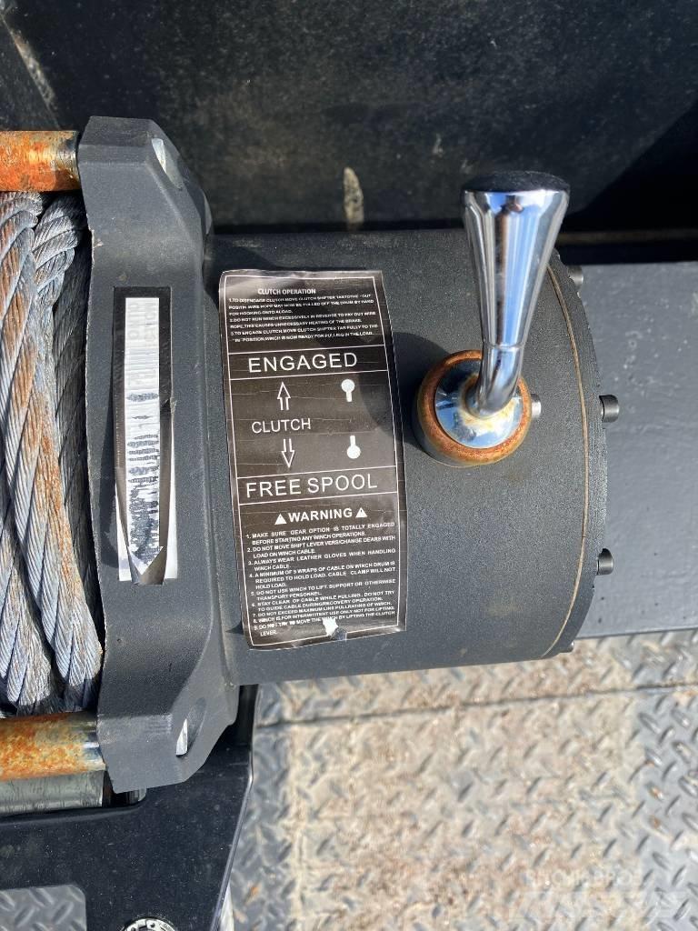 Sterling L 8513 Plošinové nákladné automobily/nákladné automobily so sklápacími bočnicami