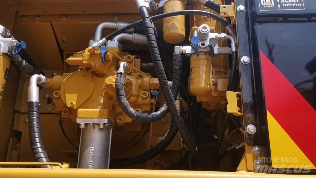 CAT 340 Pásové rýpadlá