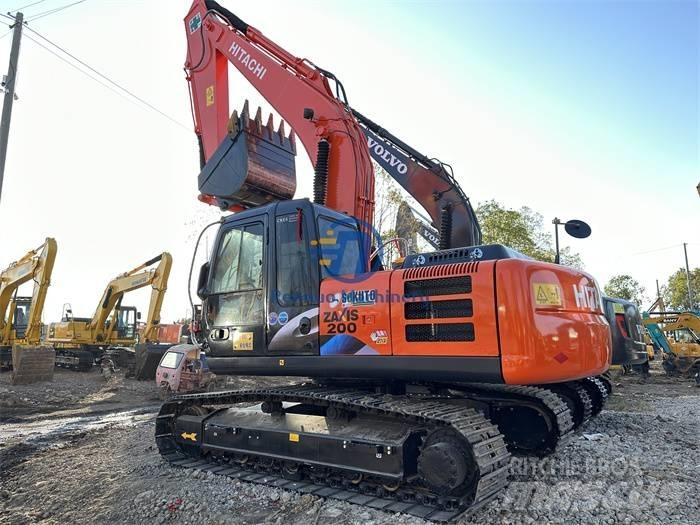 Hitachi ZX 200 Pásové rýpadlá