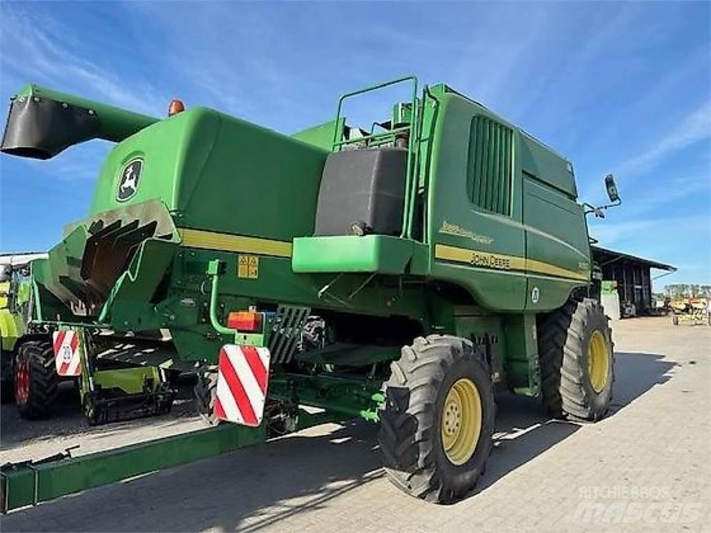 John Deere W550 Kombinované zberacie stroje