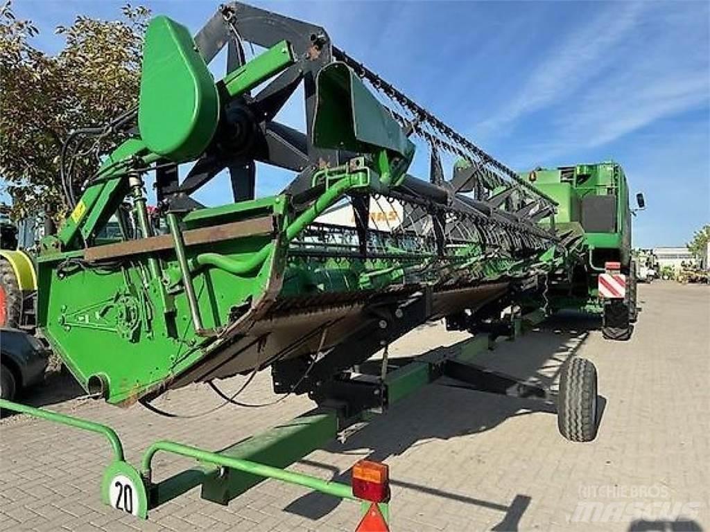 John Deere W550 Kombinované zberacie stroje