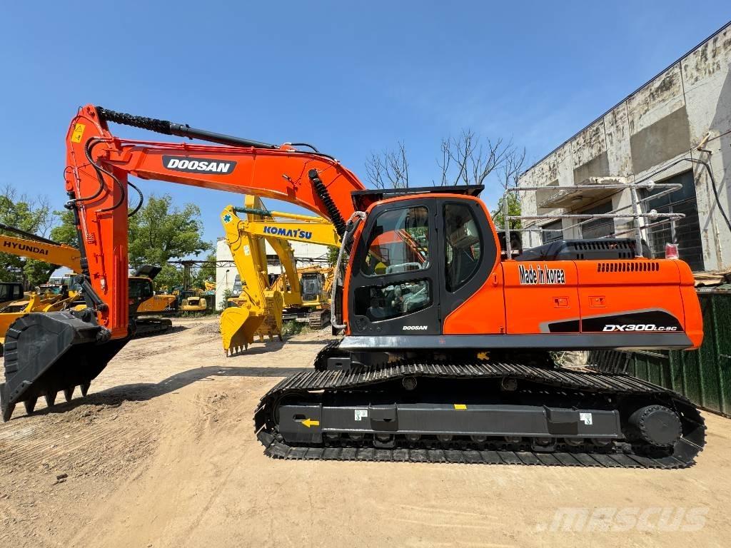 Doosan DX 300 LC-9S Pásové rýpadlá