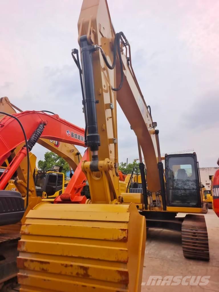 CAT 323 GC Pásové rýpadlá