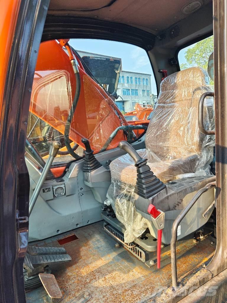 Doosan DX225LC-9C Pásové rýpadlá