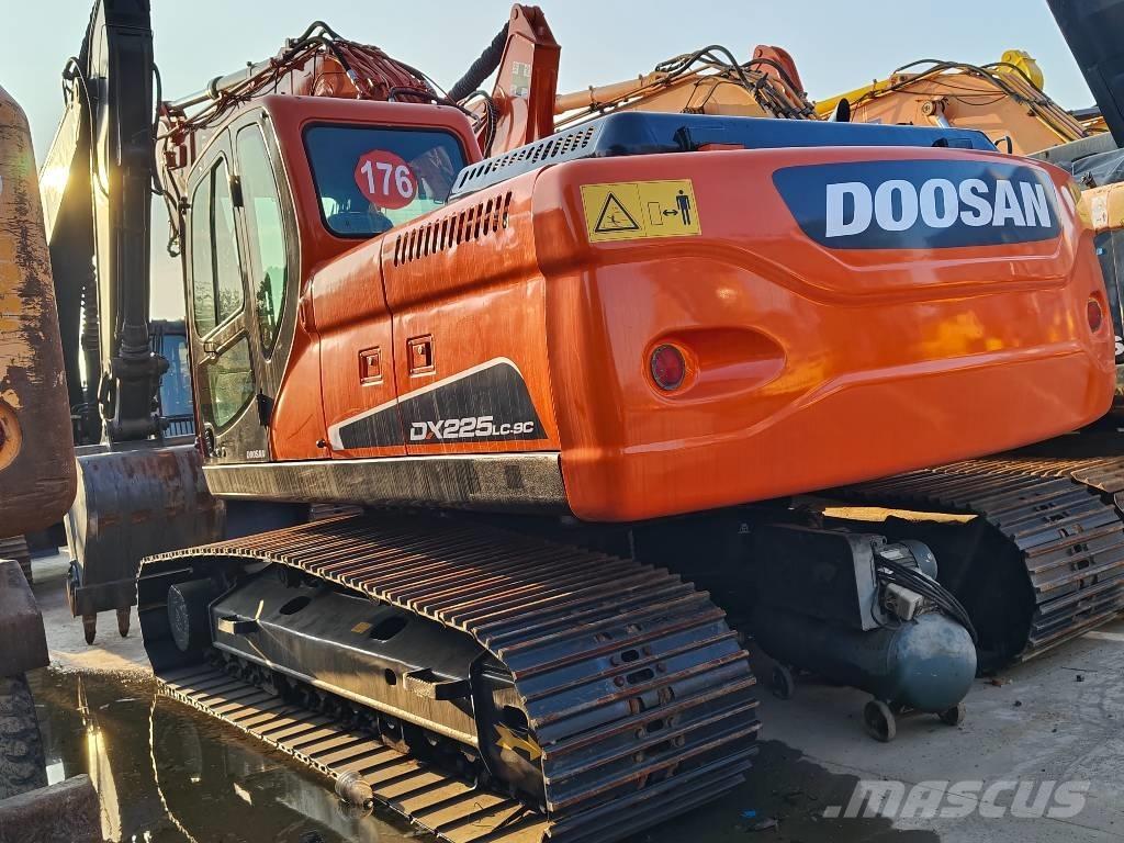 Doosan DX225LC-9C Pásové rýpadlá