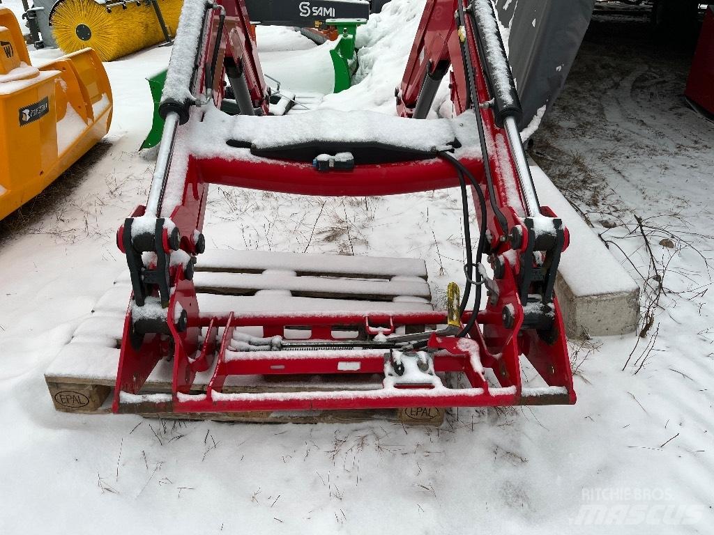 Massey Ferguson 945 Čelné nakladače a rýpadlá