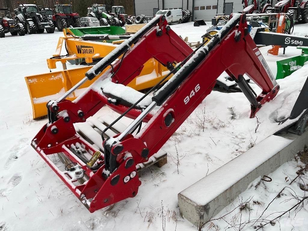 Massey Ferguson 945 Čelné nakladače a rýpadlá