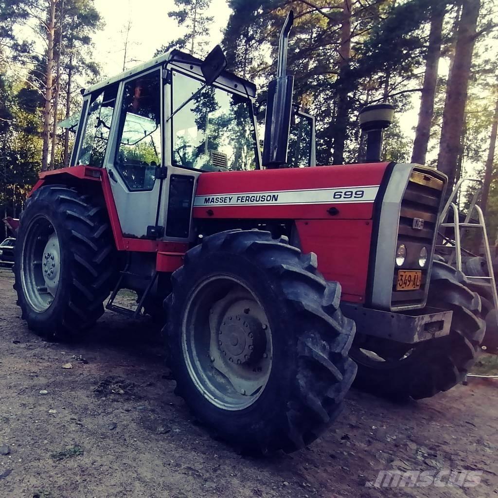 Massey Ferguson 699 Traktory