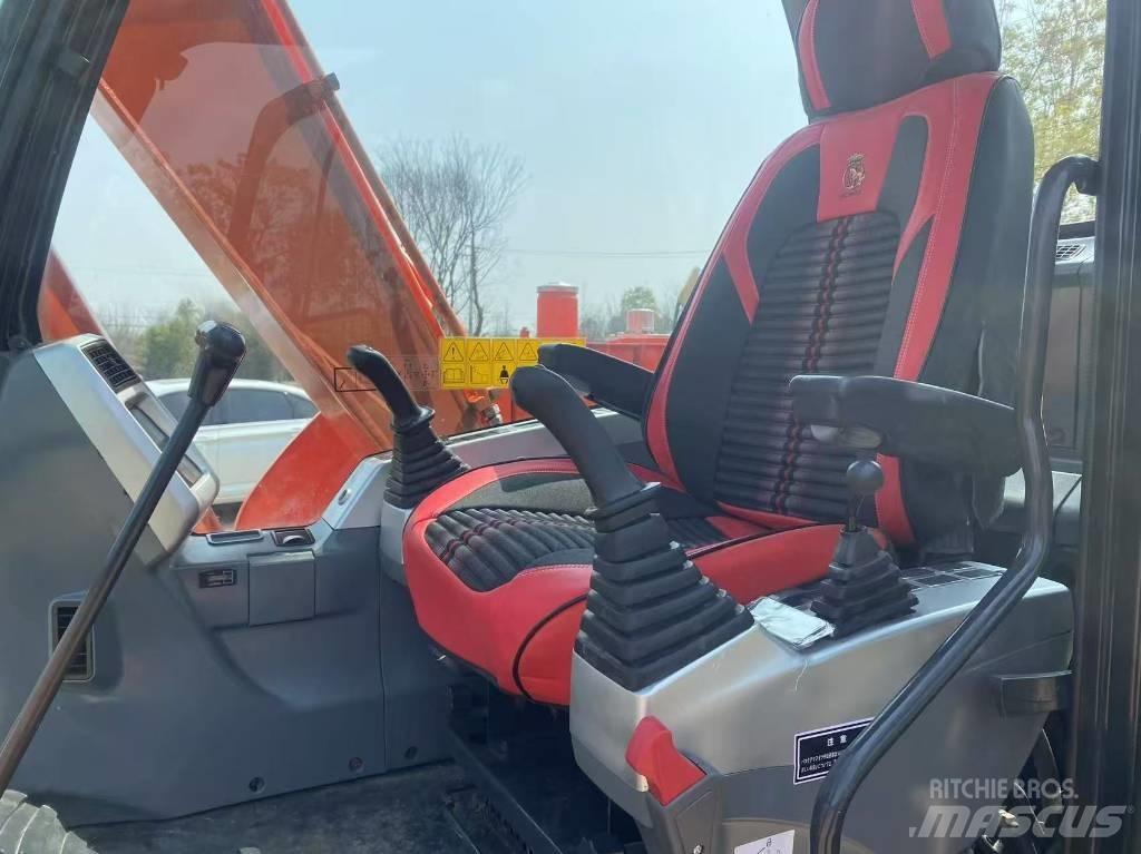 Doosan DX 75-9 C Midi rýpadlá 7 t - 12 t