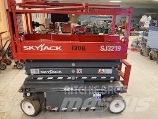 SkyJack SJ 3219 Nožnicové zdvíhacie plošiny