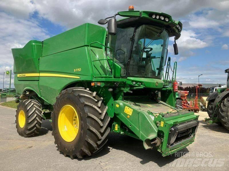 John Deere S770 Kombinované zberacie stroje