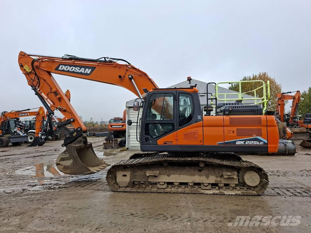 Doosan DX 225 LC Pásové rýpadlá