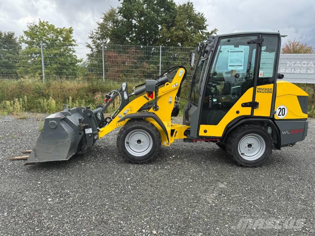 Wacker Neuson WL 250 Kolesové nakladače