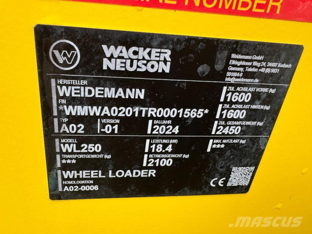 Wacker Neuson WL 250 Kolesové nakladače