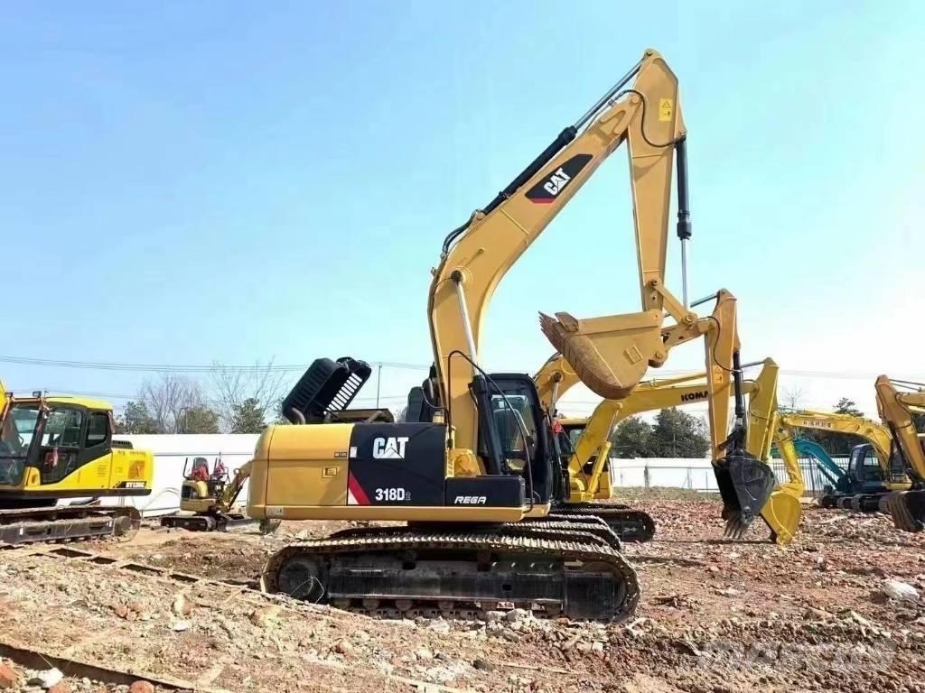 CAT CAT318D Pásové rýpadlá