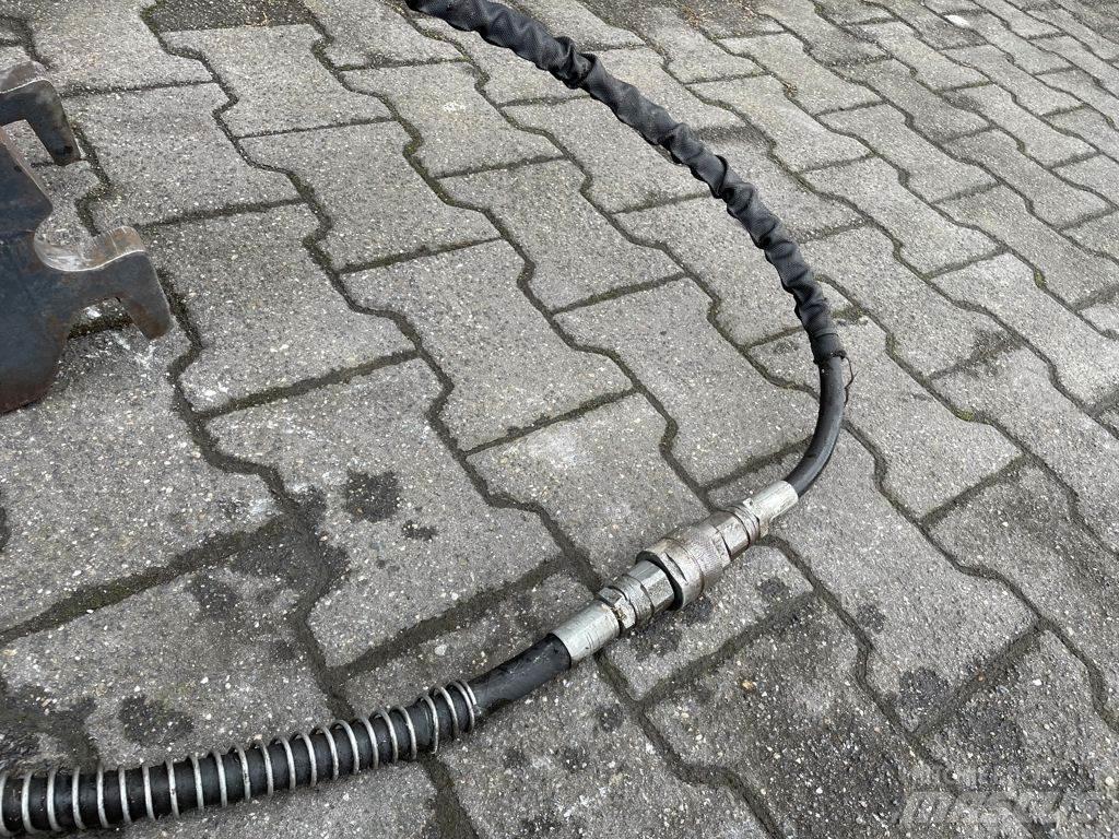 Gehl GS35 Búracie kladivá / Zbíjačky