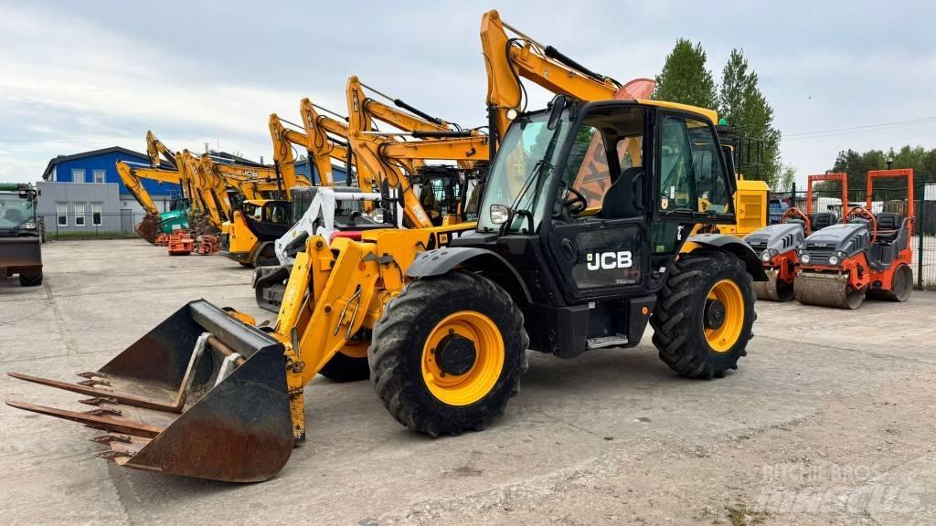 JCB 531-70 Teleskopické kolesové nakladače