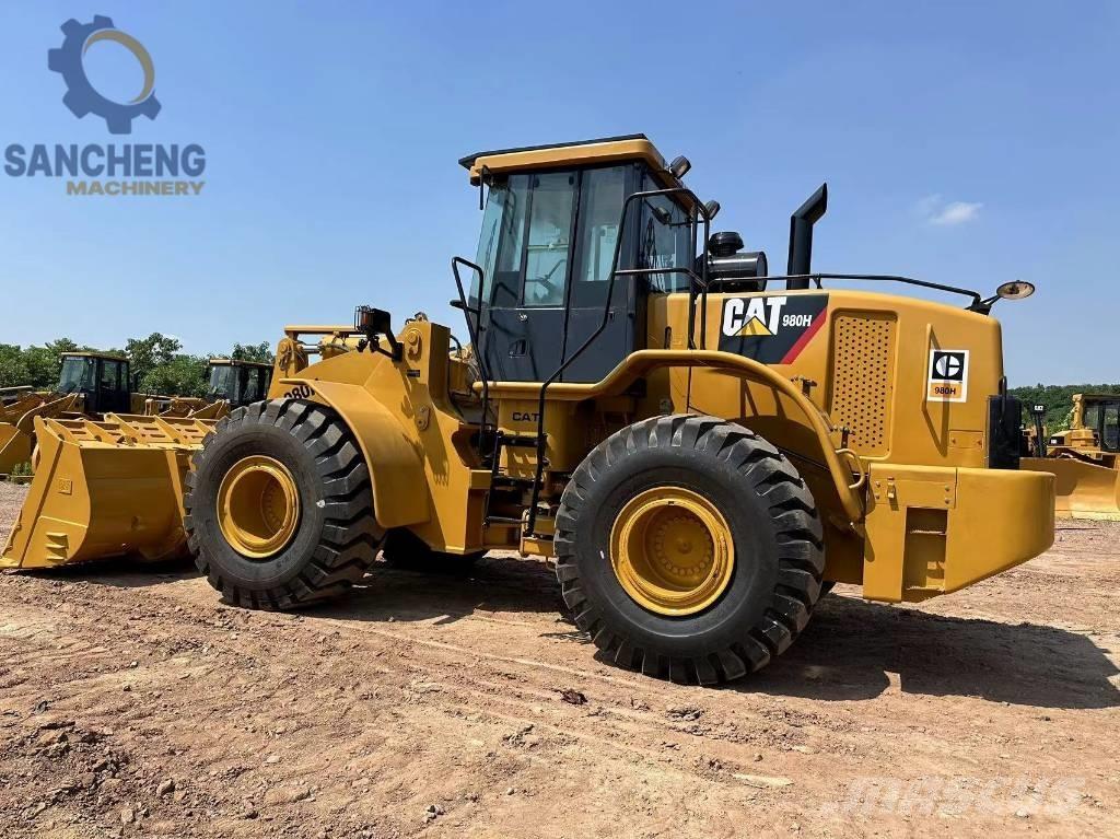 CAT 980H Kolesové nakladače