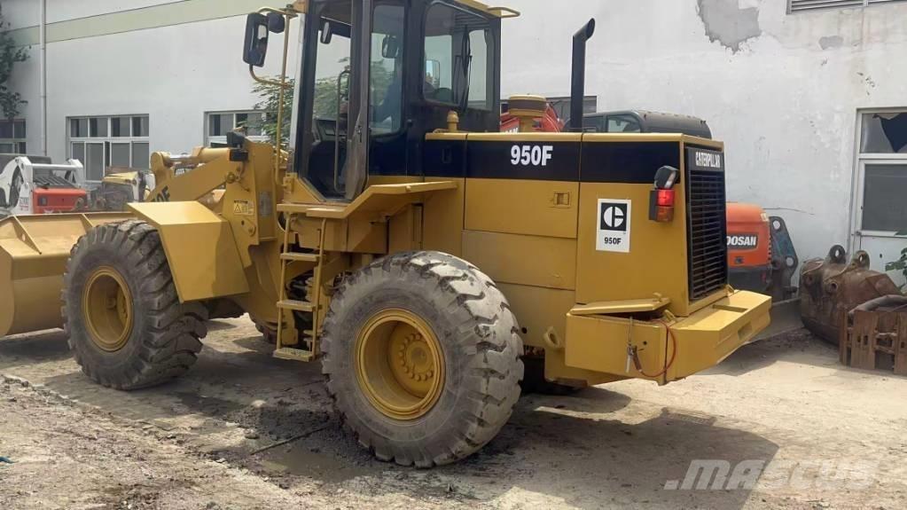 CAT 950 F Kolesové nakladače