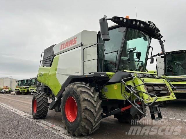 CLAAS TRION 750 Kombinované zberacie stroje