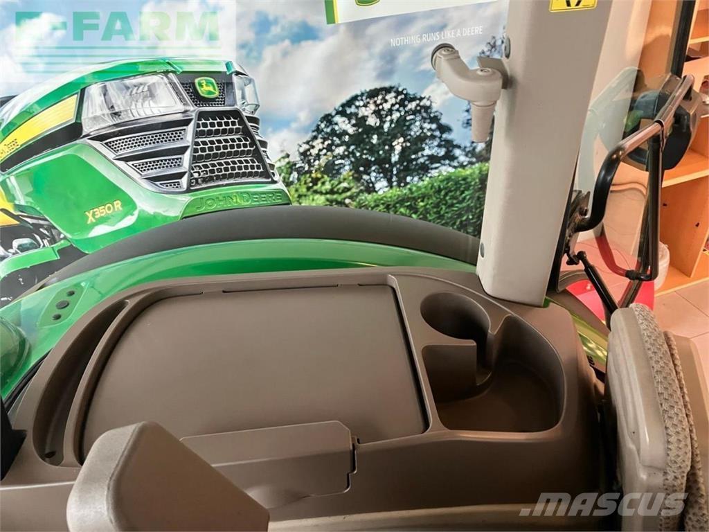 John Deere 5115R Traktory