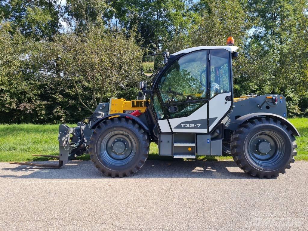 Liebherr T 32-7 Teleskopické manipulátory
