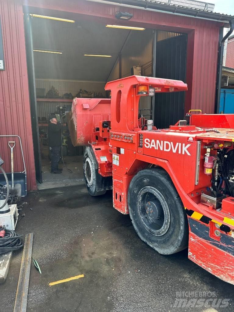 Sandvik LH202 Podzemné nakladače