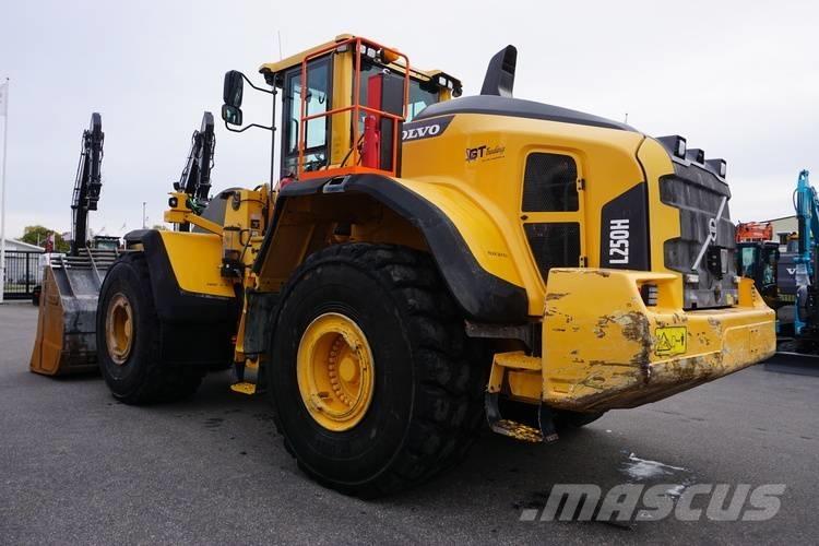 Volvo L250H Kolesové nakladače