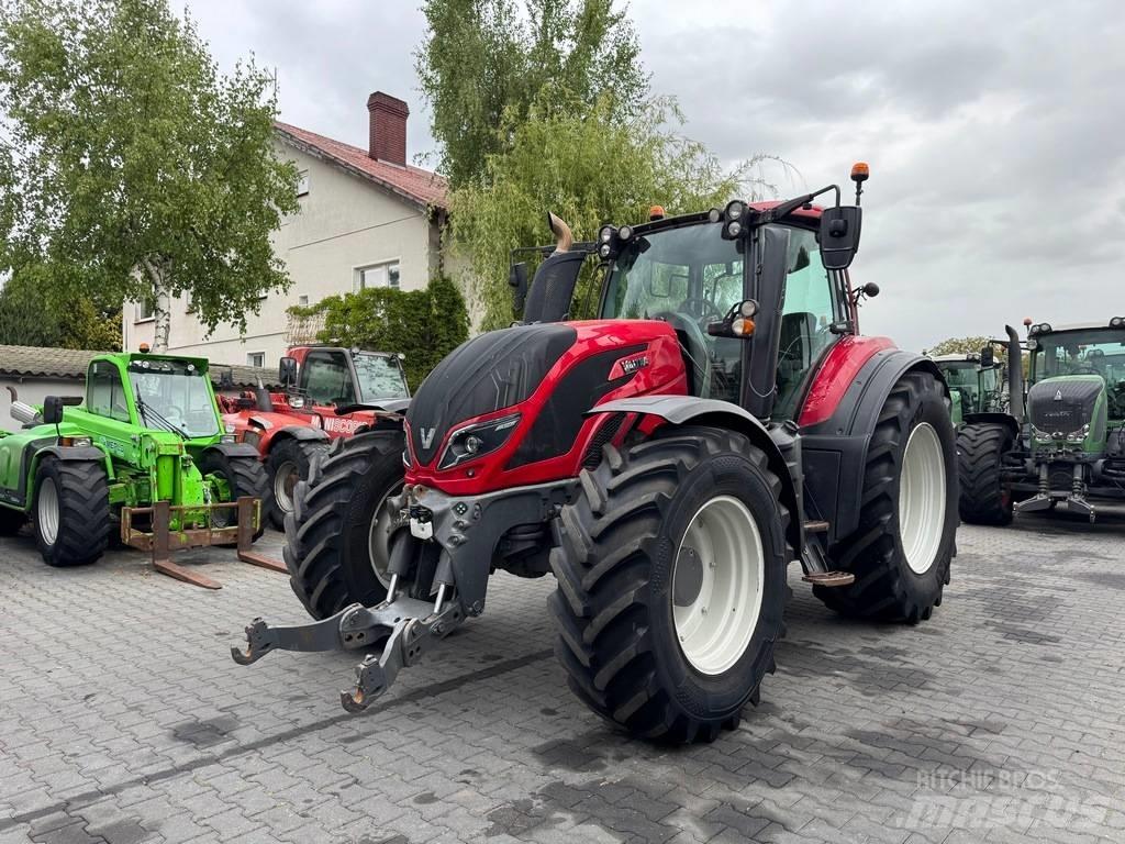 Valtra T234 VERSU Traktory