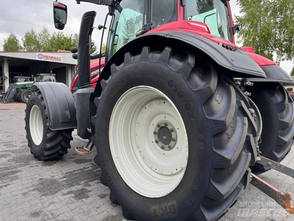 Valtra T234 VERSU Traktory