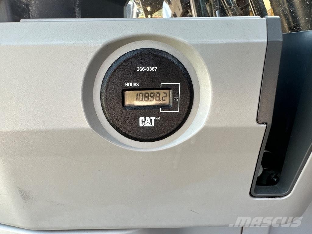 CAT 320FL Pásové rýpadlá