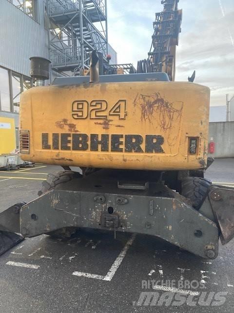 Liebherr 924C-LI Kolesové rýpadlá
