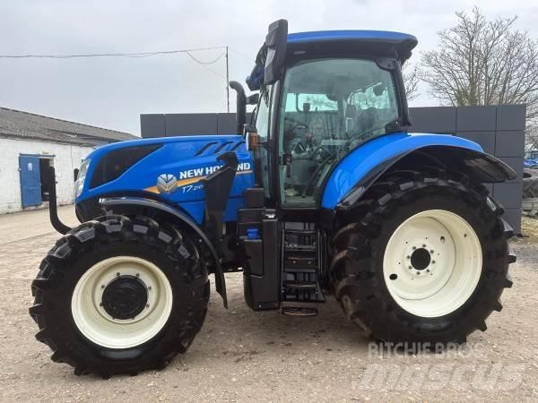 New Holland T7.210 Traktory