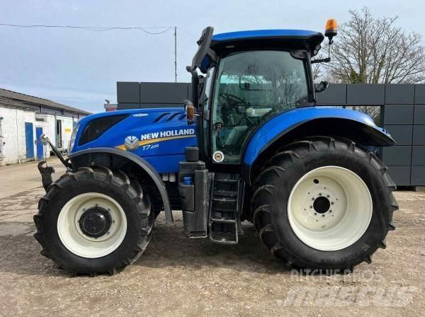 New Holland T7.225 Traktory