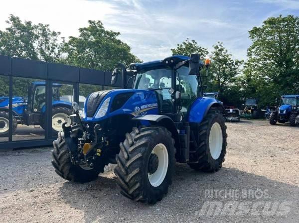 New Holland T7.225 Traktory