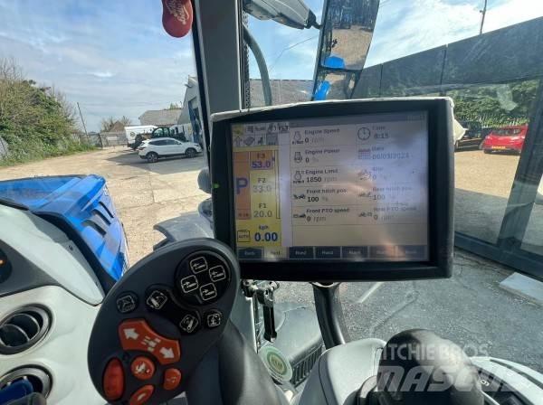 New Holland T7.225 Traktory