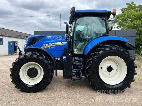 New Holland T7.225 Traktory