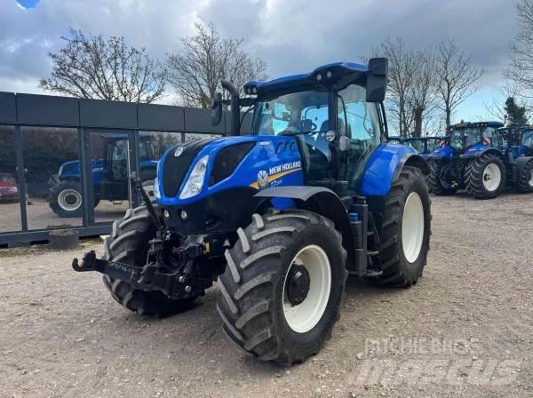 New Holland T7.225 Traktory