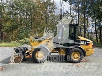 CAT 906M Kolesové nakladače