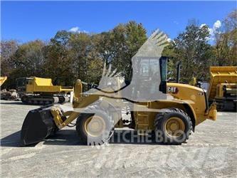 CAT 910 Kolesové nakladače