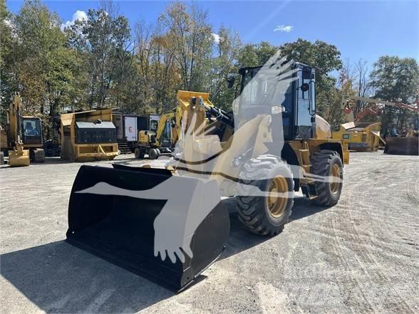 CAT 910 Kolesové nakladače