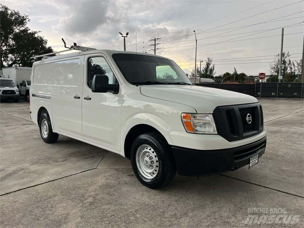 Nissan NV Skriňová nadstavba