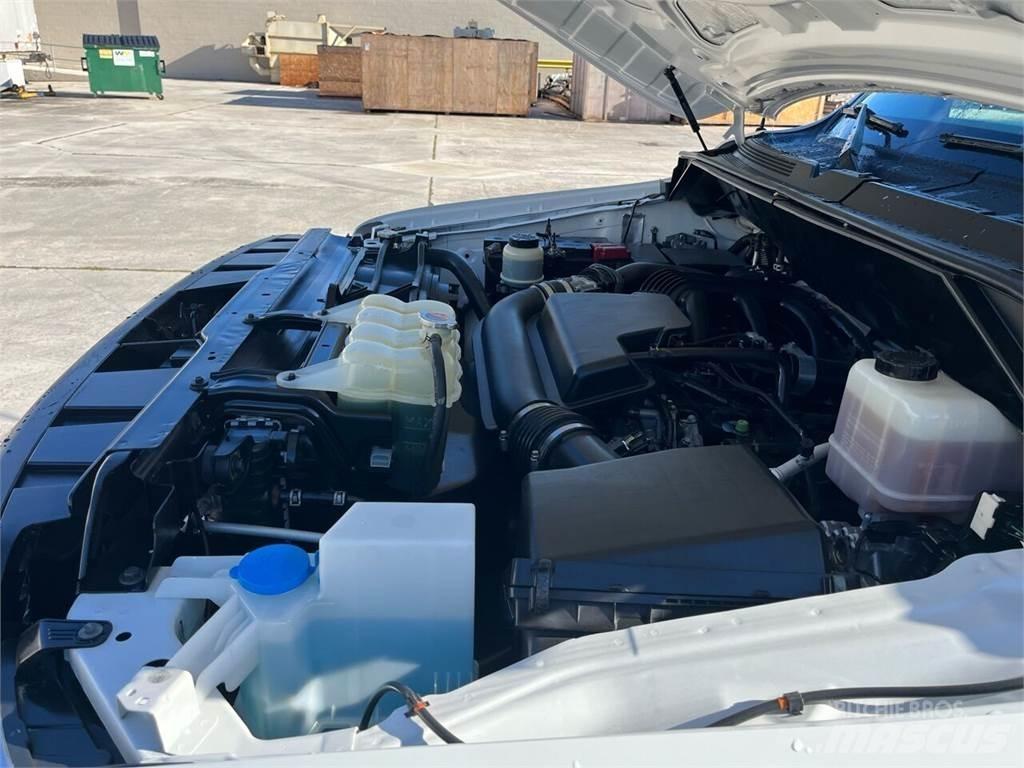 Nissan NV Skriňová nadstavba